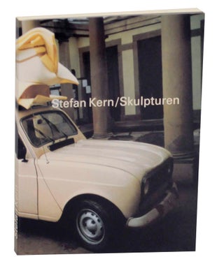 Item #144875 Stefan Kern: Skulpturen. Stefan KERN, Angelika Nollert