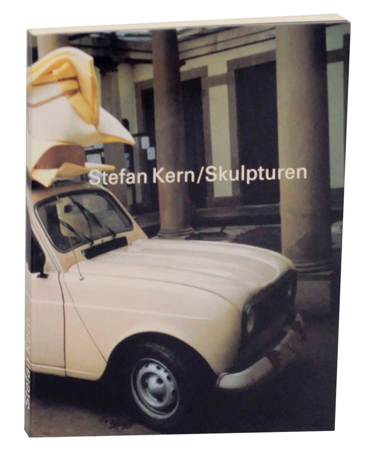 Item #144875 Stefan Kern: Skulpturen. Stefan KERN, Angelika Nollert.