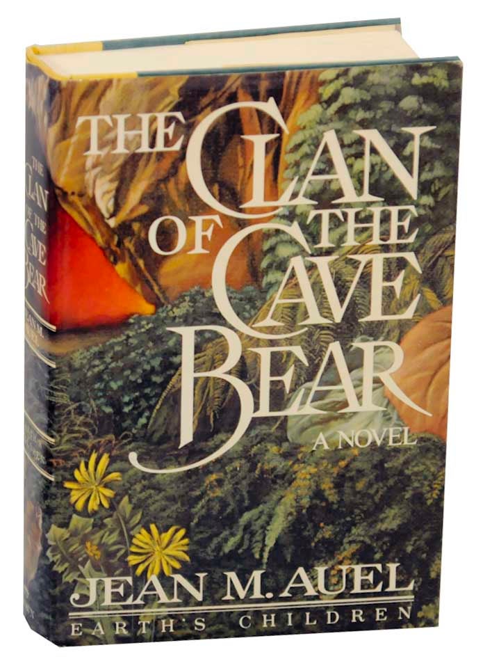 Item #176418 The Clan of The Cave Bear. Jean AUEL.